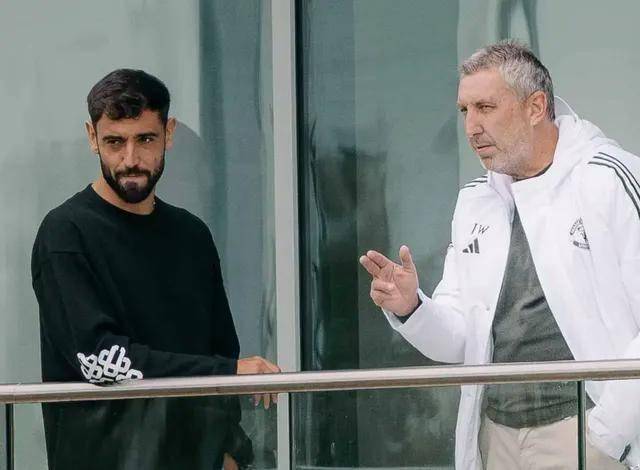 cba常规赛后个别球迷在马路上呼喊不当言论 cba常规赛后个别球迷在马路上呼喊不当言论