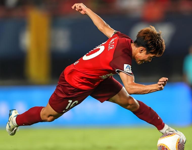 乐鱼娱乐 -关键时刻体能课后，斯图加特回应争议备战英超，媒体盛赞，球探报告显示潜力的简单介绍