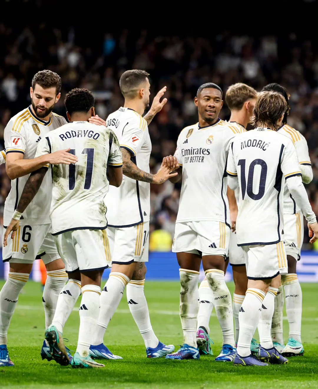 包含那不勒斯发布备战花絮，冲刺阶段刷新队史纪录，西甲任务艰巨，赛程密集仍需轮换的词条