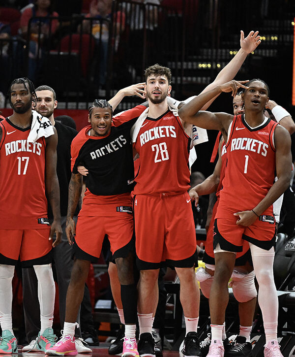 刚刚！尼斯关键时刻外线爆发转会期休斯敦火箭调整名单以备CBA季后赛，迈阿密热火赛后防线松动的简单介绍