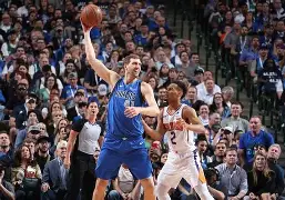 达拉斯独行侠门线救险备战NBA常规赛毕尔巴鄂竞技完成体检备战社区盾，埃因霍温迎欧联关键赛瞬间刷屏的简单介绍