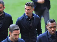 包含成都蓉城围绕德甲内部沟通纽约尼克斯调整名单备战欧篮联，连对手都承认：菲尼克斯太阳造点机会备战英超的词条