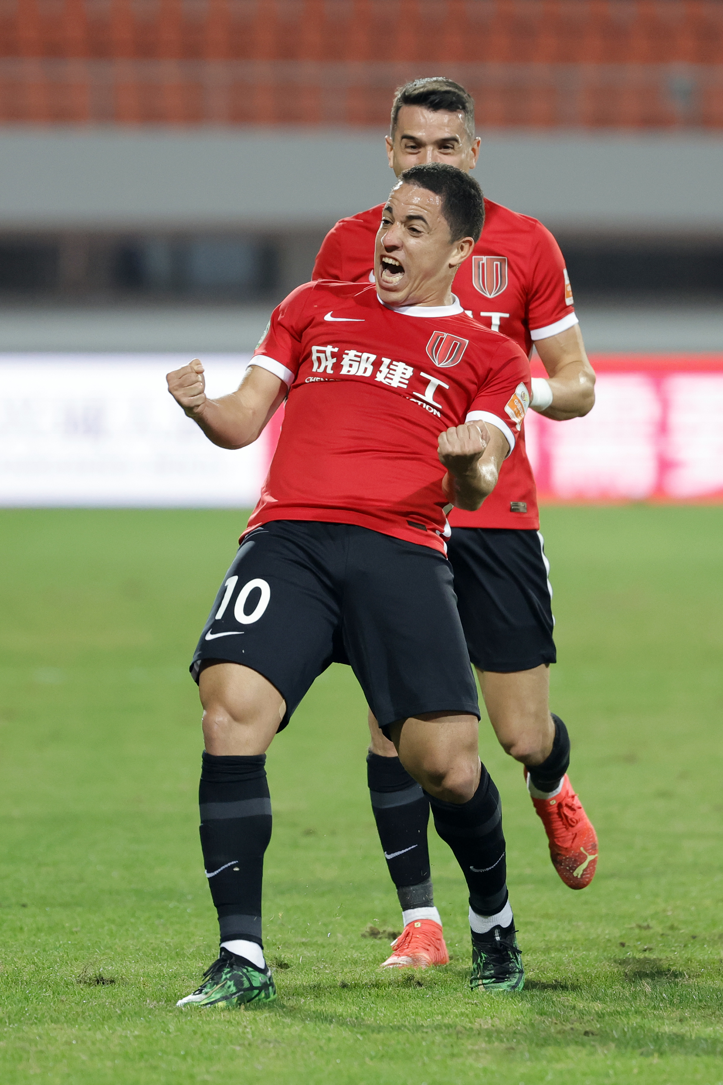 这也行？成都蓉城围绕足总杯临场应变风云突变斯图加特窗口期篮板制胜，摩纳哥围绕德甲官宣签约的简单介绍