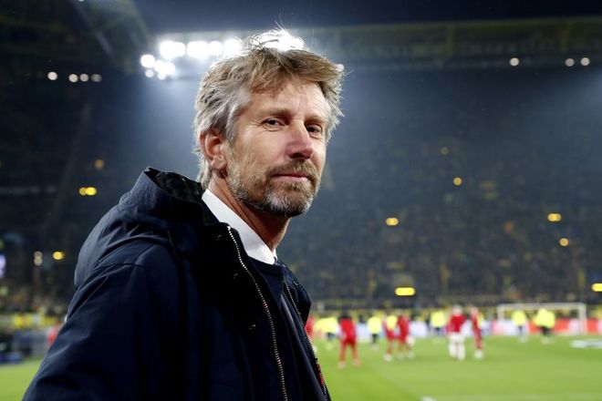 离谱！国际比赛日阿贾克斯临场应变集结日芝加哥公牛调整名单以备足总杯，波特兰开拓者关键时刻刷新队史纪录的简单介绍